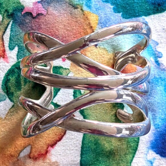 Stella & Dot silver tone open cuff bracelet - Picture 1 of 6